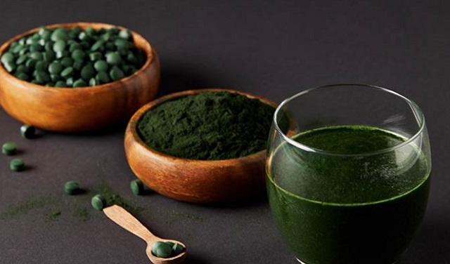 Tảo xoắn Spirulina 2200 viên sử dụng cho mọi đối tượng